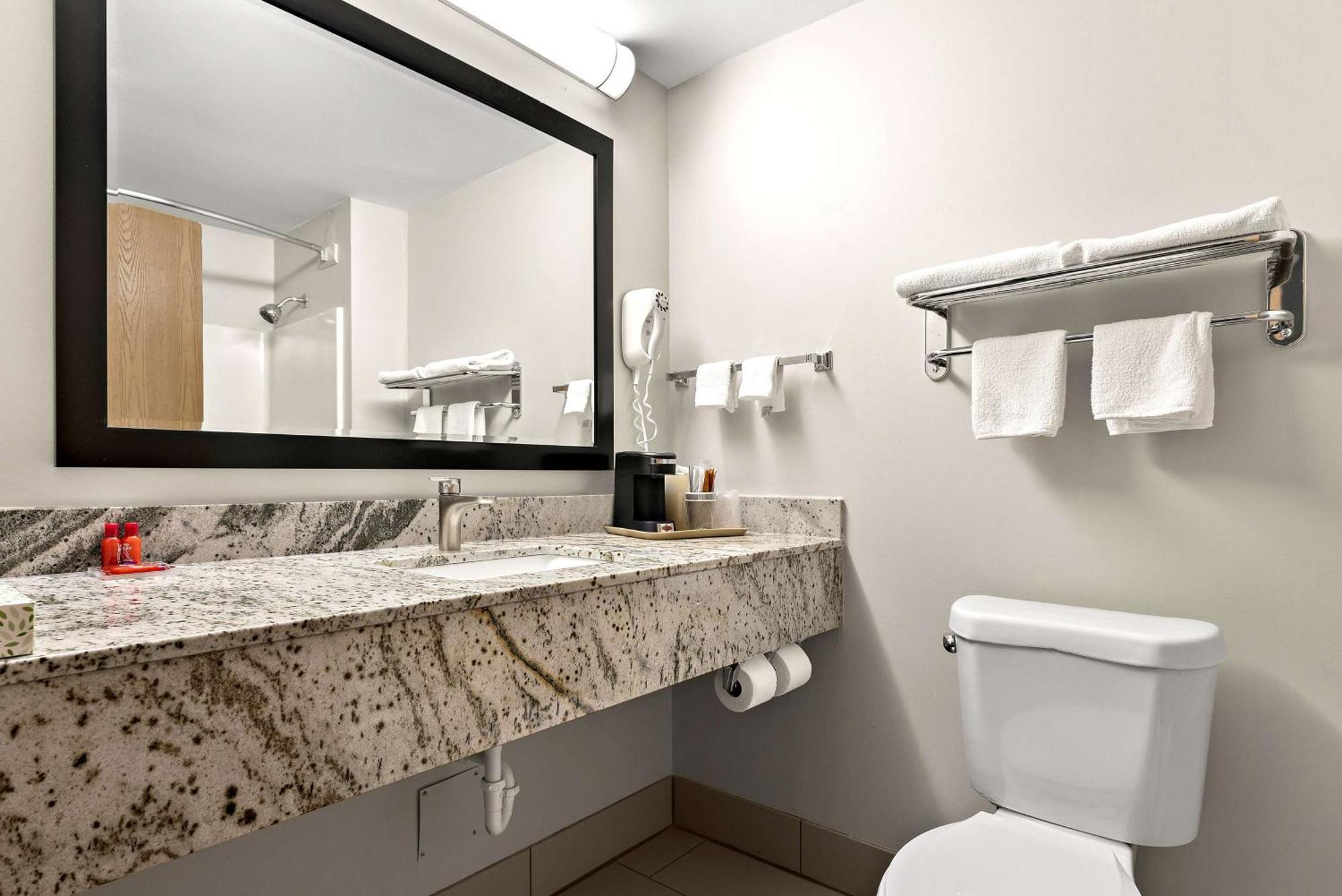 Surestay Plus Hotel By Best Western Tulsa East Екстер'єр фото