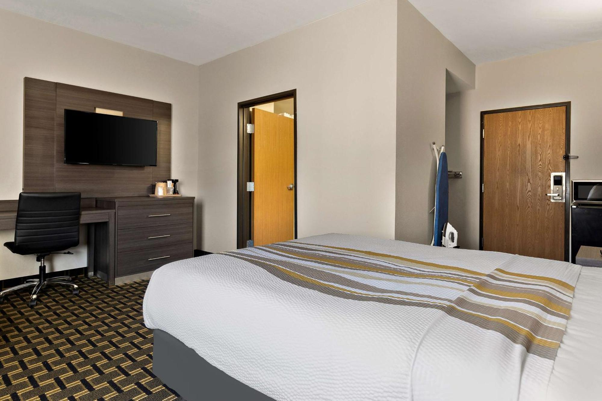 Surestay Plus Hotel By Best Western Tulsa East Екстер'єр фото