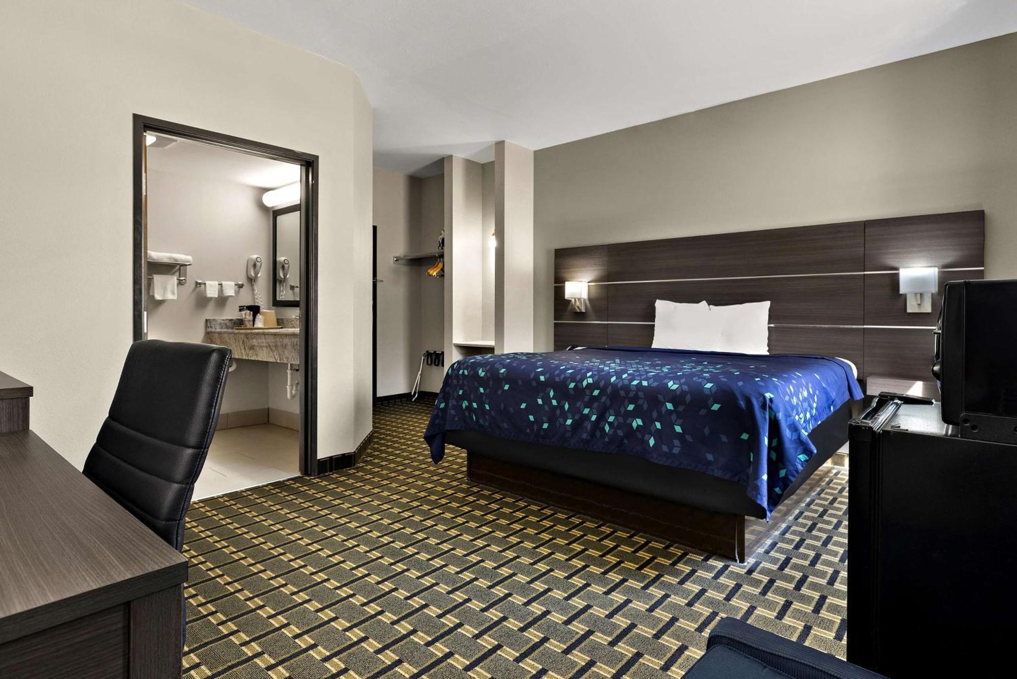 Surestay Plus Hotel By Best Western Tulsa East Екстер'єр фото