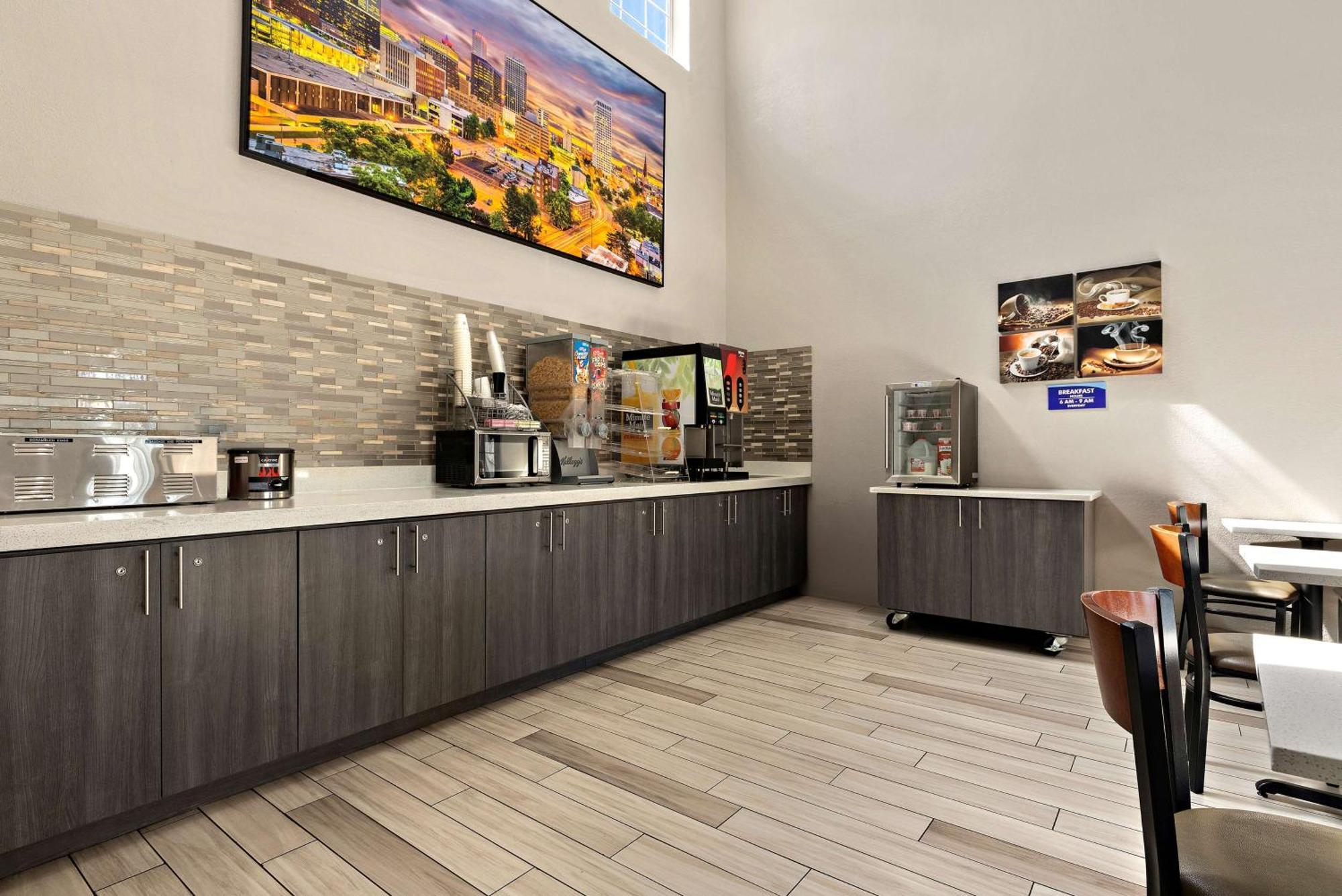 Surestay Plus Hotel By Best Western Tulsa East Екстер'єр фото