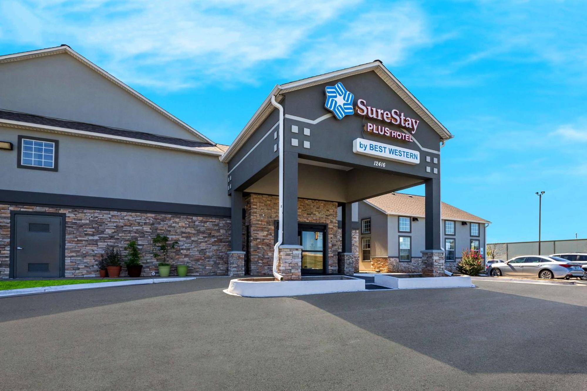 Surestay Plus Hotel By Best Western Tulsa East Екстер'єр фото